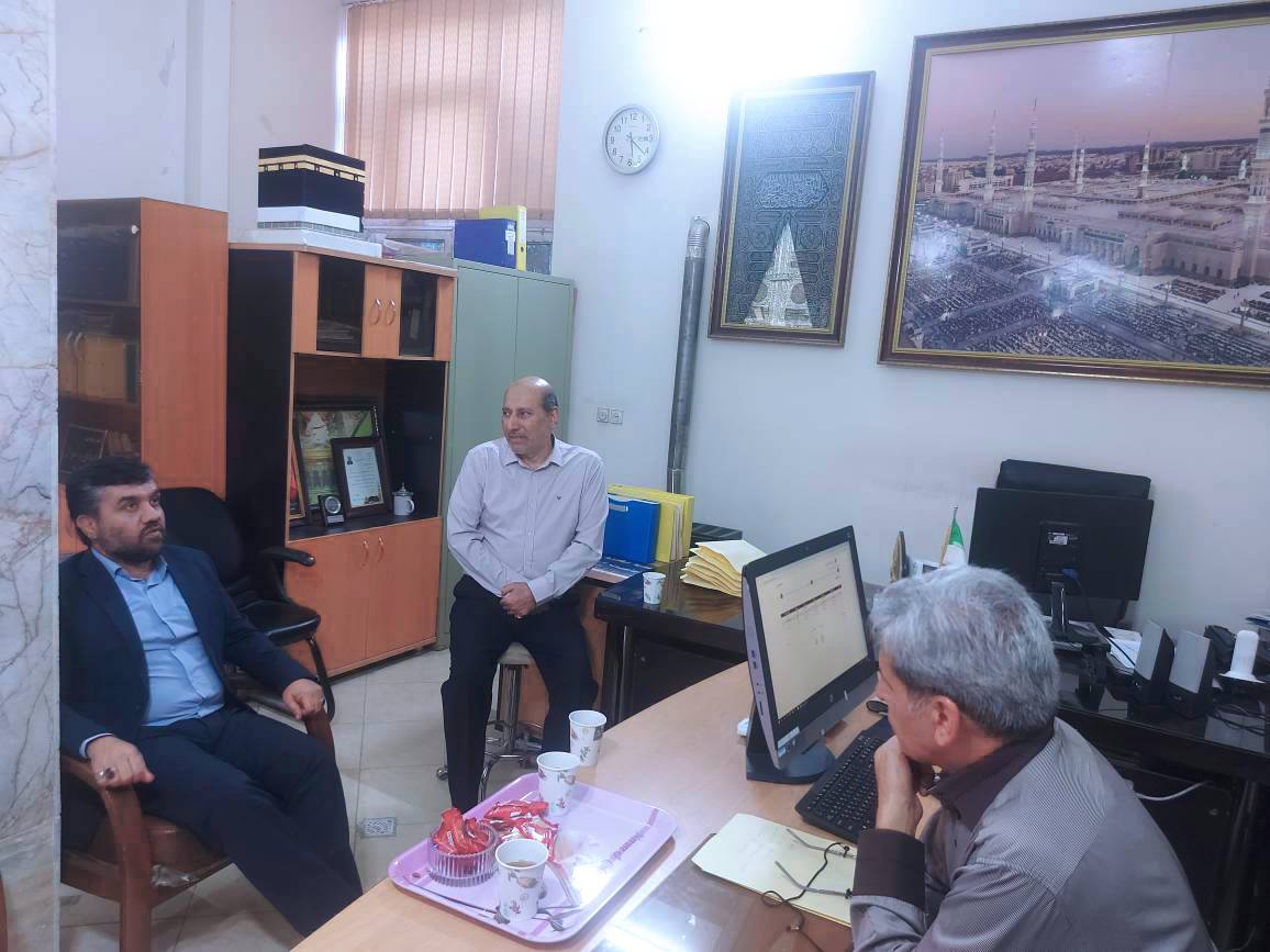 بازدید میدانی از فرایند ثبت‌نام عمره مفرده در دفتر همای رضوان بجنورد